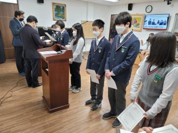 2�б� �б��ӿ� �Ӹ��� ������ ÷���̹���